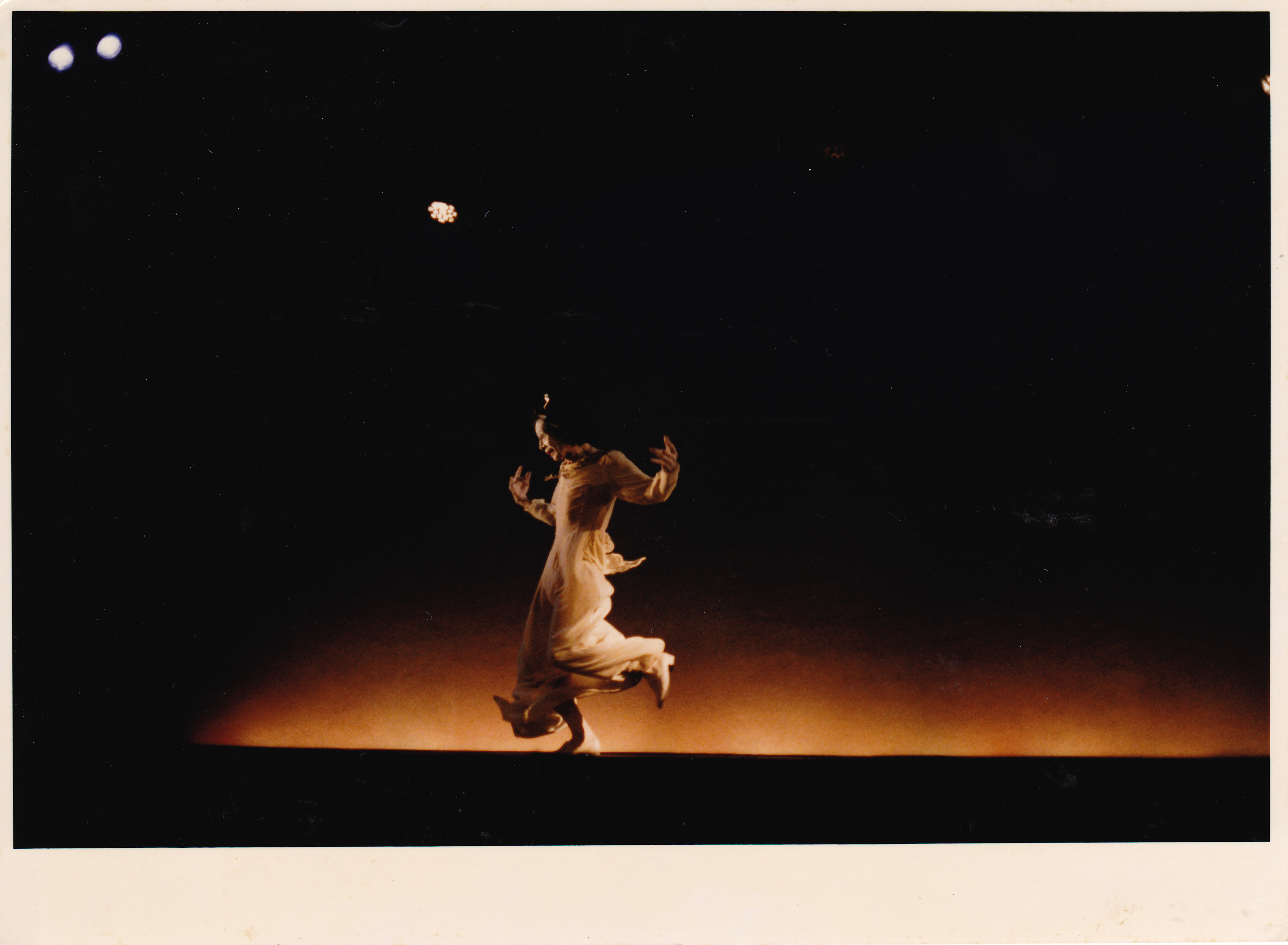 わたしのお母さん 大野一雄 わたしのお母さん | Dance Archive Network