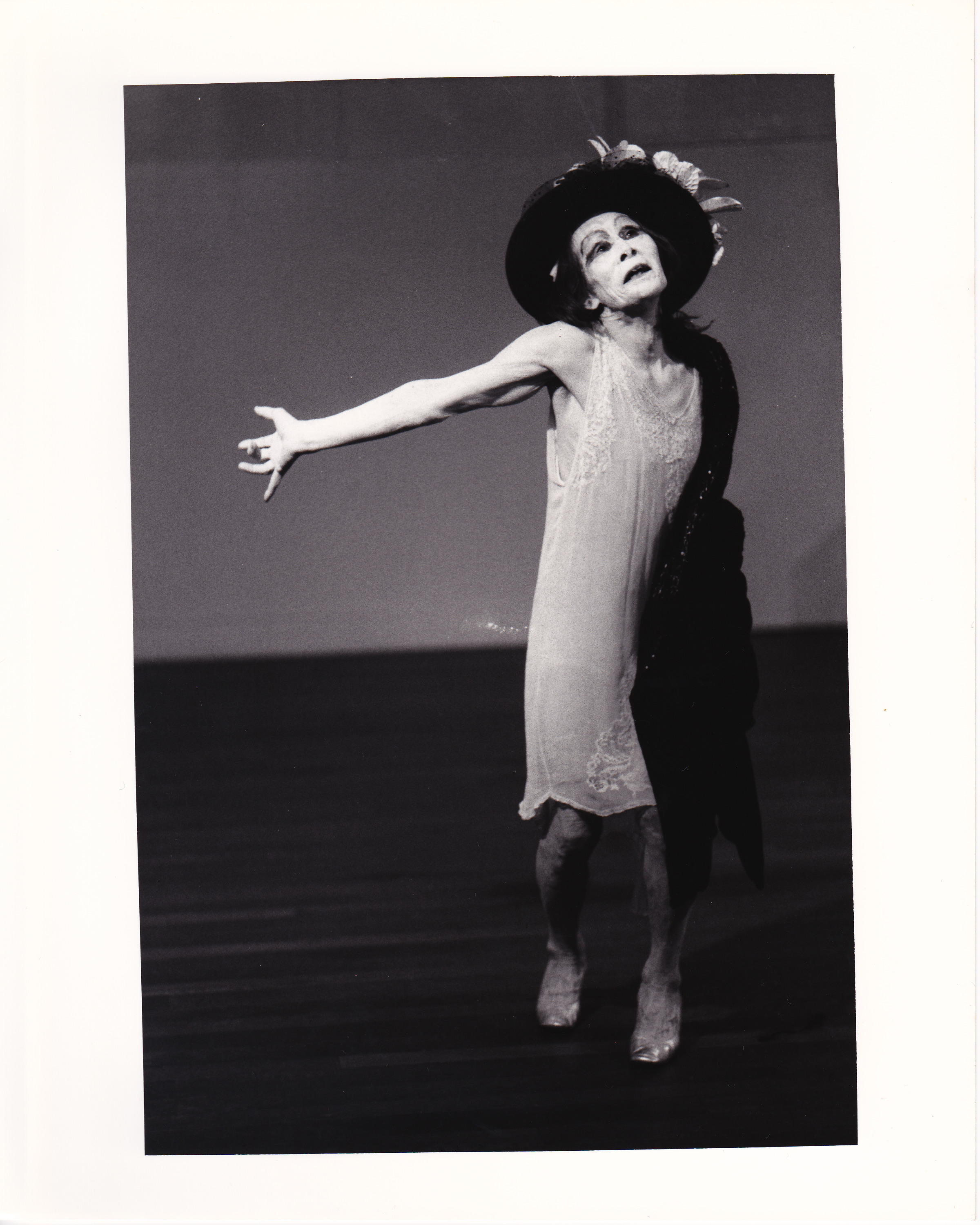 ラ・アルヘンチーナ頌 | Dance Archive Network
